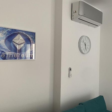 Bitcoin And Ethereum Deluxe Apartments Bar Exteriér fotografie