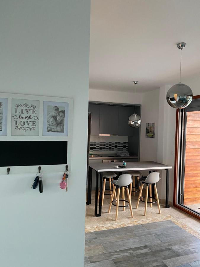 Bitcoin And Ethereum Deluxe Apartments Bar Exteriér fotografie