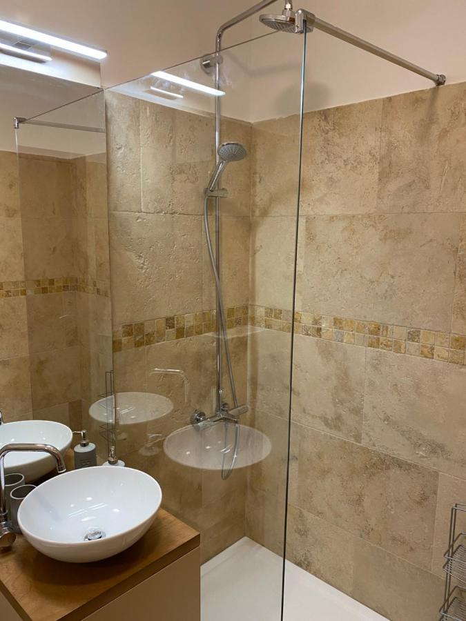 Bitcoin And Ethereum Deluxe Apartments Bar Exteriér fotografie